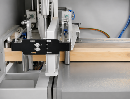 TRONCATRICE AUTOMATICA A SPINTORE